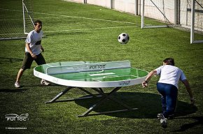 L'Ajuntament de Vandellòs i l'Hospitalet de l'Infant promou el Futtoc, una barreja de futbol i tennis taula