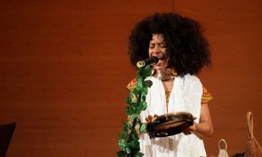 L’espectacle afrobrasiler del Mirla Riomar Trio tanca el cicle de tardor a la Cripta