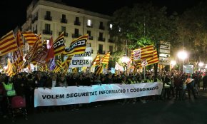  Més de 3.000 persones clamen per la seguretat de la indústria química a Tarragona