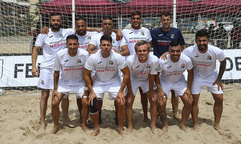 Foto de la plantilla del Marina Cambrils Futbol Platja