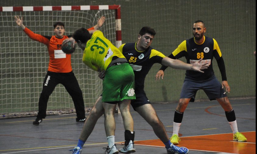 Imatge d\'arxiu d\'un partit disputat pel Club Handbol Cambrils