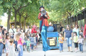 Turisme de Cambrils anima el pont festiu amb l'espectacle infantil "El domador de peixos" 