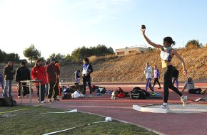 El Club Atletisme Cambrils aconsegueix la primera posició del medaller en el campionat territorial de proves combinades