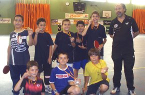 El Club Tennis Taula Cambrils reuneix una cinquantena de palistes en un nou torneig