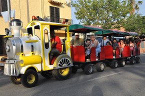 El barri del Nou Cambrils celebra les seves festes amb la canalla com a gran protagonista