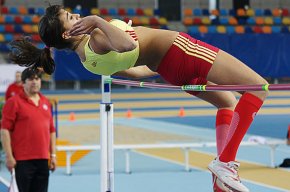 L'atleta cambrilenca Laura Matas queda vuitena en la prova del salt d'alçada als campionats d'Espanya en pista coberta