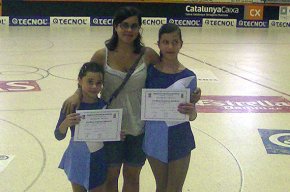 Les patinadores Coia Moreno i Laia Gavaldà obtenen el diploma de nivell B de patinatge artístic