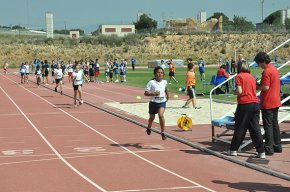 La pista d'atletisme acull el XX Campionat local d'atletisme i XIII Memorial Carolina Marín