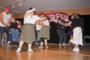 LEsplai municipal El Gripau Blau celebra la festa de cloenda del curs 2011-2012, coincidint amb el seu 15è aniversari