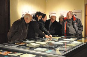 S'inaugura l'exposició "Pioneres de la ciència", un recull biogràfic de dones que han contribuït al coneixement científic