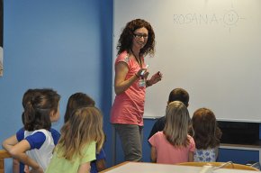 La Biblioteca Municipal posa en marxa l'activitat Llegim plegats, un nou taller de comprensió lectora per als més petits