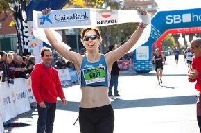 L'atleta Anna Riu guanya la prova dels 10 quilòmetres de Tarragona