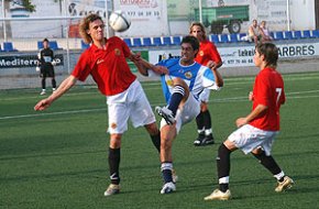 El Cambrils presenta la nova plantilla per a aquesta temporada en un partit amb el juvenil del Nàstic