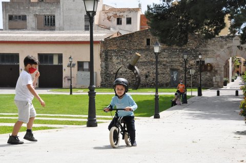 Primer dia de la sortida de la canalla al carrer en la crisi del coronavirus