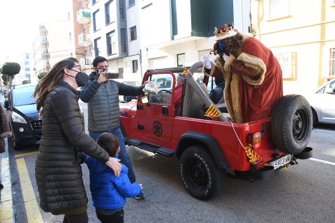 Visites dels Reis Mags davant les llars cambrilenques