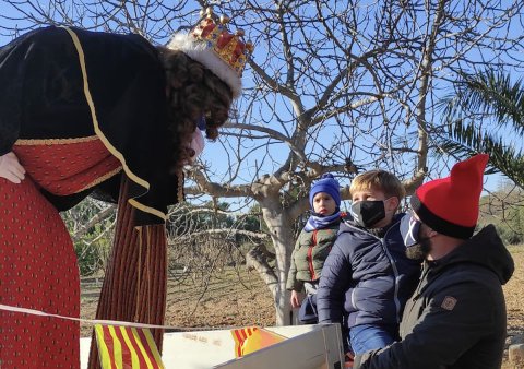 Visites dels Reis Mags davant les llars cambrilenques