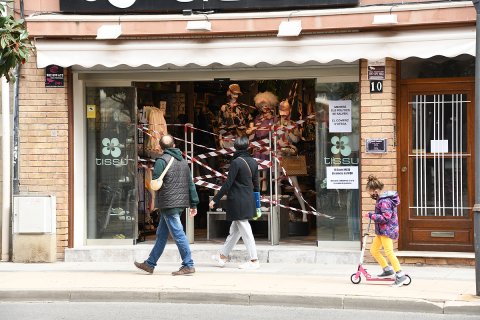 Protesta dels establiments cambrilencs per les restriccions del cap de setmana