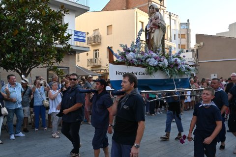 Processó en honor a la Mare de Déu del Carme