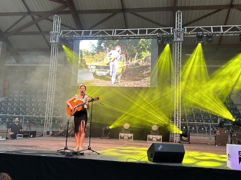 Actuació de Sofía Sánchez a la darrera edició de la Nit d'Artistes de Cambrils