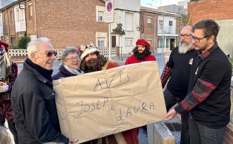 Repartiment de regals, casa per casa, dels Reis d'Orient