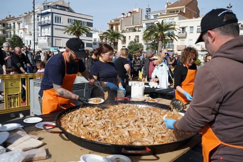 Vermut musical amb fideus i galeres