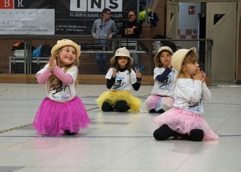 Cambrils commemora el Dia Internacional de la Dansa