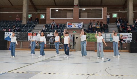 Cambrils commemora el Dia Internacional de la Dansa