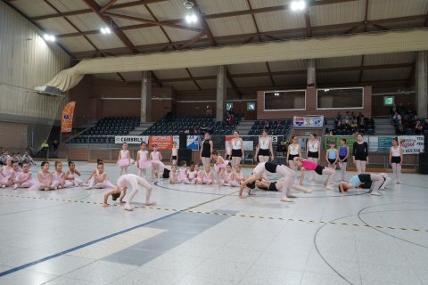 Cambrils commemora el Dia Internacional de la Dansa