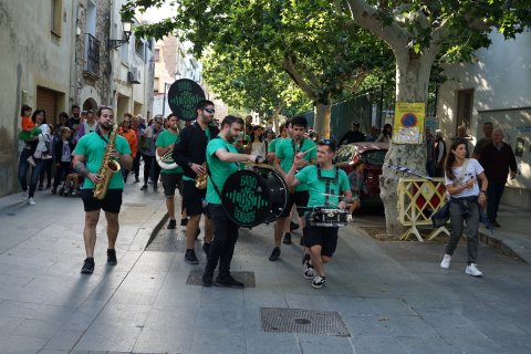 Música als balcons pels carrers del Barri Antic