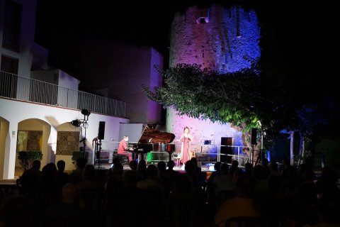 Concert de Pepe Rivero i Ángela Cervantes en el marc del 49è Festival Internacional de Música de Cambrils