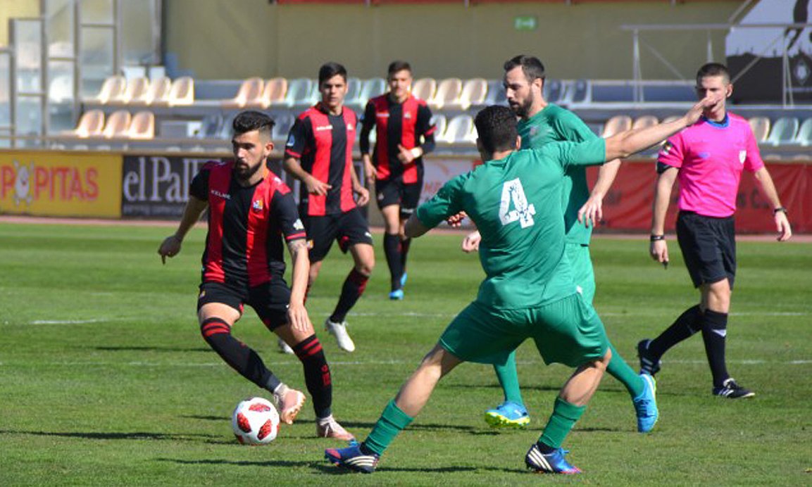 Contundent Victòria Del Reus B Cambrils Davant El Martinenc En El Seu ...