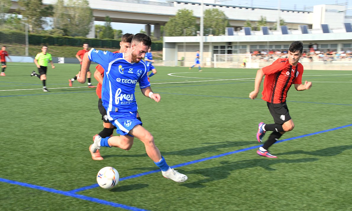 El Cambrils Unió Empata A Casa Davant El Reddis En Un Vibrant Partit De ...