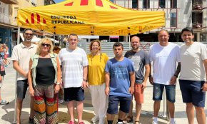 ERC Cambrils recull signatures dins la campanya #RegularizacionYa per a la regularització administrativa de migrants