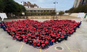 El col·legi Cardenal Vidal i Barraquer batega fort per La Marató de TV3 (Conté galeria fotogràfica)