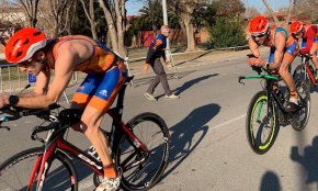 El cambrilenc Òscar Martínez competeix al campionat de Catalunya de duatló per equips en la distància esprint