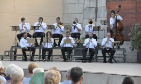 L'espectacle sardanístic «Retrats d'un sentiment» es presenta al parc del Pescador