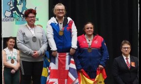 La cambrilenca Encarna Garcia, tercera al Campionat d'Europa d'Halterofília màster