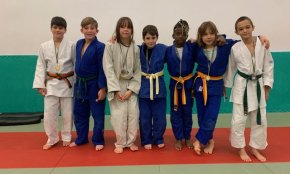 El Dojo Cambrils aconsegueix vint medalles al campionat de lluita de terra del Club Judo Dojo Tarraco