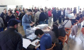 La participació a Cambrils, a les 14h, supera el 43%