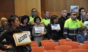 Nova protesta dels treballadors municipals: «Volem que s'aprovi la RLT i el compromís d'aplicar-la els tres propers anys»