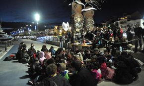 L'Agrupament Escolta Gent de Mar renova el seu pessebre al Port de Cambrils