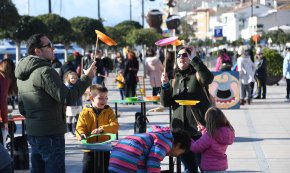 El «Jugacirc» i el «Juguipop» posen el punt i final a les activitats emmarcades en els actes de «Juguem per Nadal»