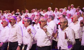 La coral del Casal de la Gent Gran actua al concert Canta Gran a l'Auditori de Barcelona 