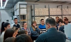 Els alumnes de l’institut Jaume I de Salou visiten l’Arxiu Municipal de Cambrils 