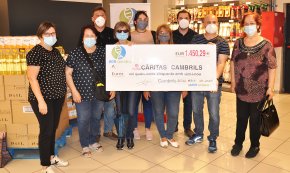 L'ADN Cambrils lliura 1.450,29 euros a Càritas per a l'adquisició d'aliments