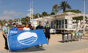 S'hissa la Bandera Blava a les platges de Vilafortuny, el Cavet, el Regueral i La Llosa