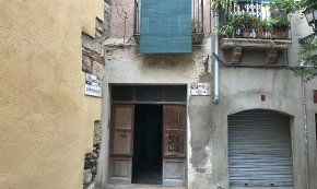 Baralles, brutícia i tràfic d'estupefaents: els veïns del carrer de Gràcia denuncien una «situació insostenible»