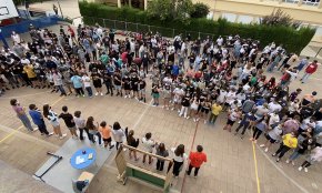 El col·legi Cardenal Vidal i Barraquer dona el tret de sortida oficial al curs amb una festa de benvinguda al seu miler d'alumnes