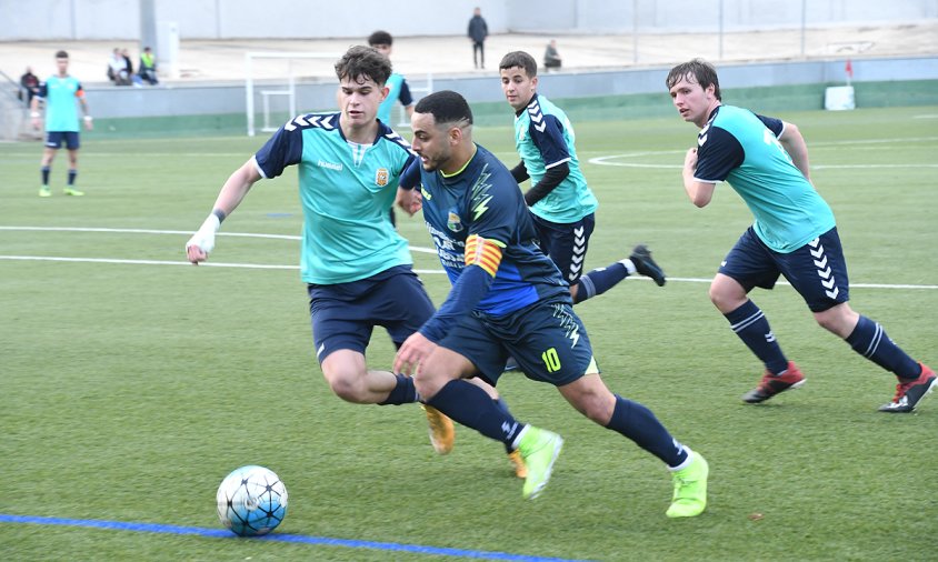 El Marina va empatar en el partit que va disputar aquest passt dissabte a la tarda a l'estadi municipal davant el Sant Pere i Sant Pau