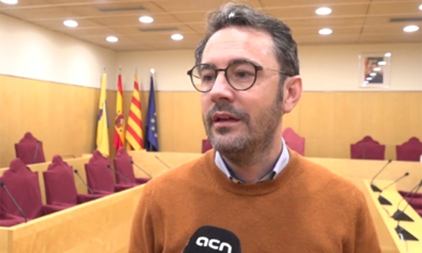 Imatge de l'alcalde de Vila-seca, Pere Segura, en declaracions a l'ACN